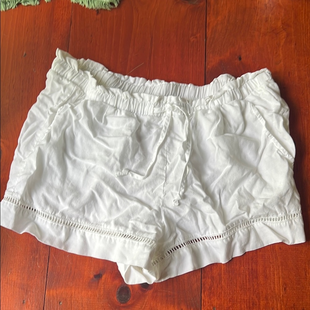Cloth & Stone High Waist White Shorts with Elastic Waistband
